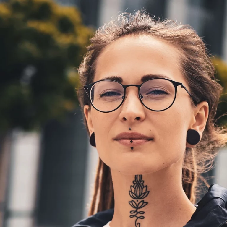 earlobe-repair-detail